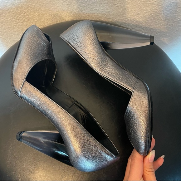 Colin Robertson gun metal grey Leather Peep toe Pumps with chunky lucite heel - Picture 10 of 10